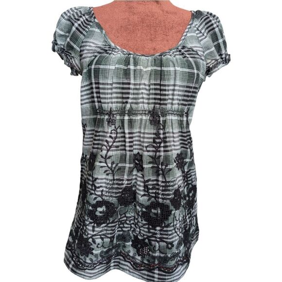 Max Studio Green plaid embroidered scoop-neck top size S - Picture 2 of 6